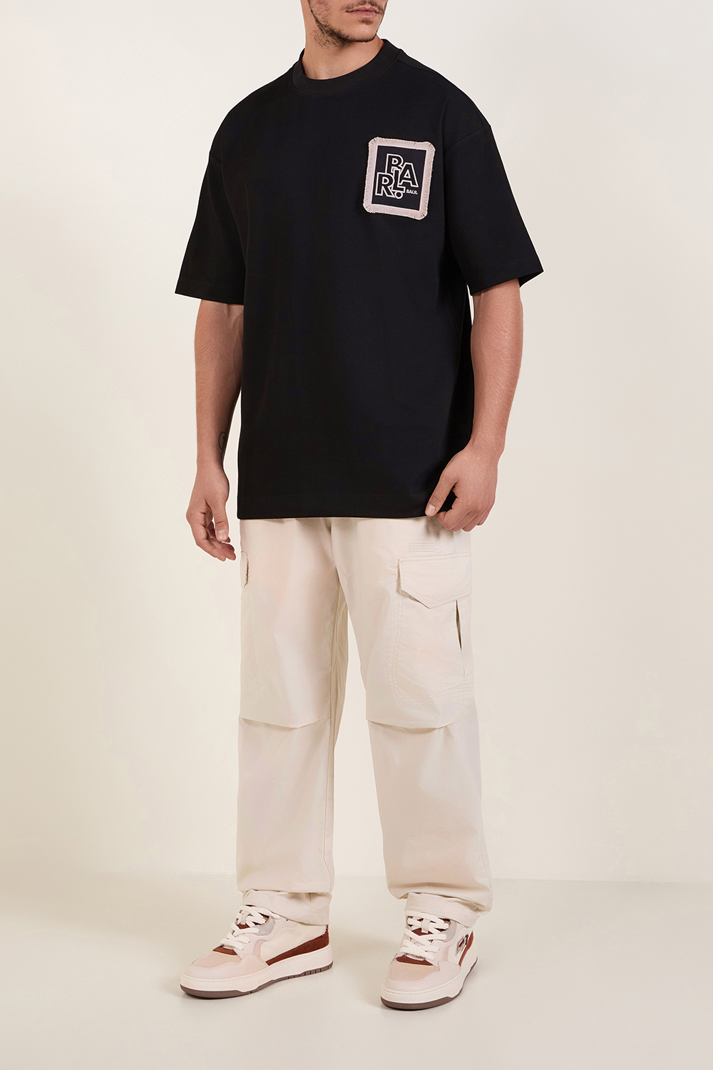 חולצת טי בגזרה משוחררת